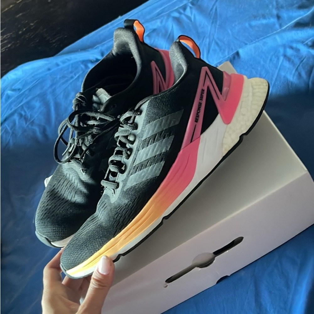 Adidas response super running shoes size 8.5